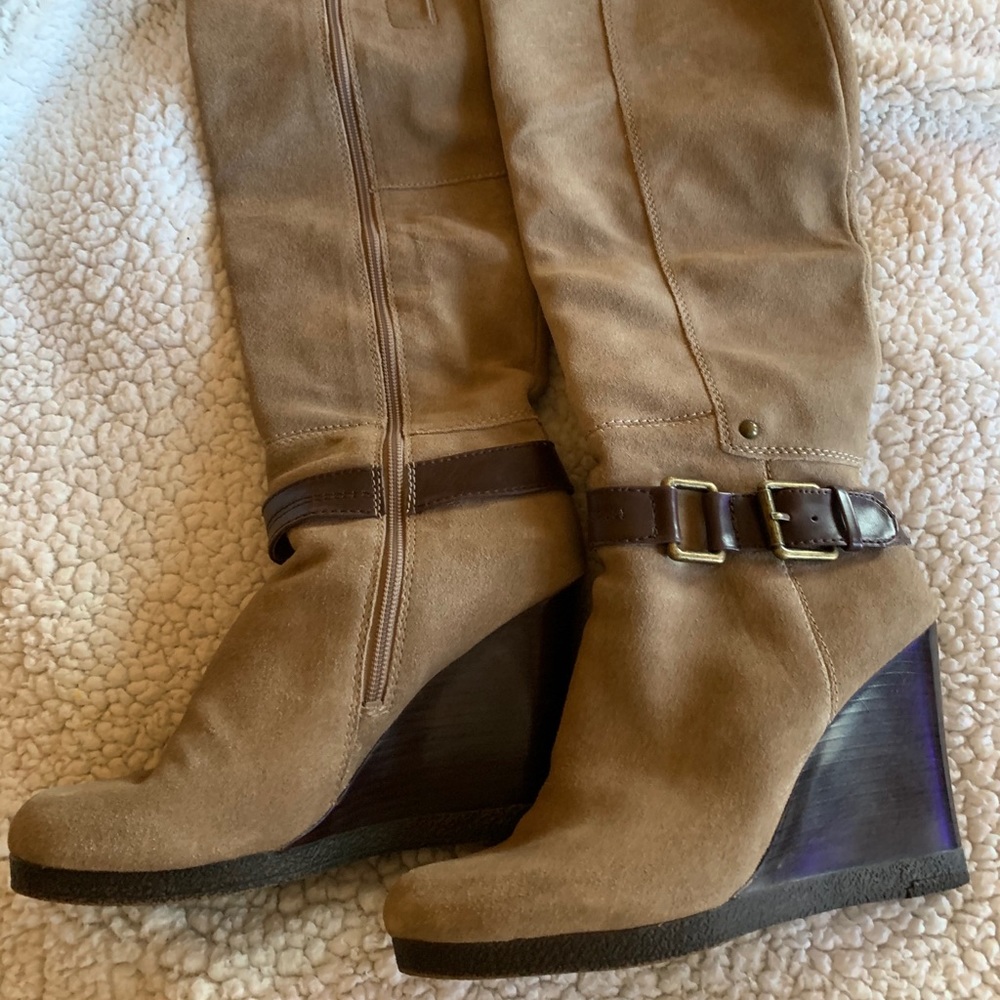 Nine West tan suede wedge boots